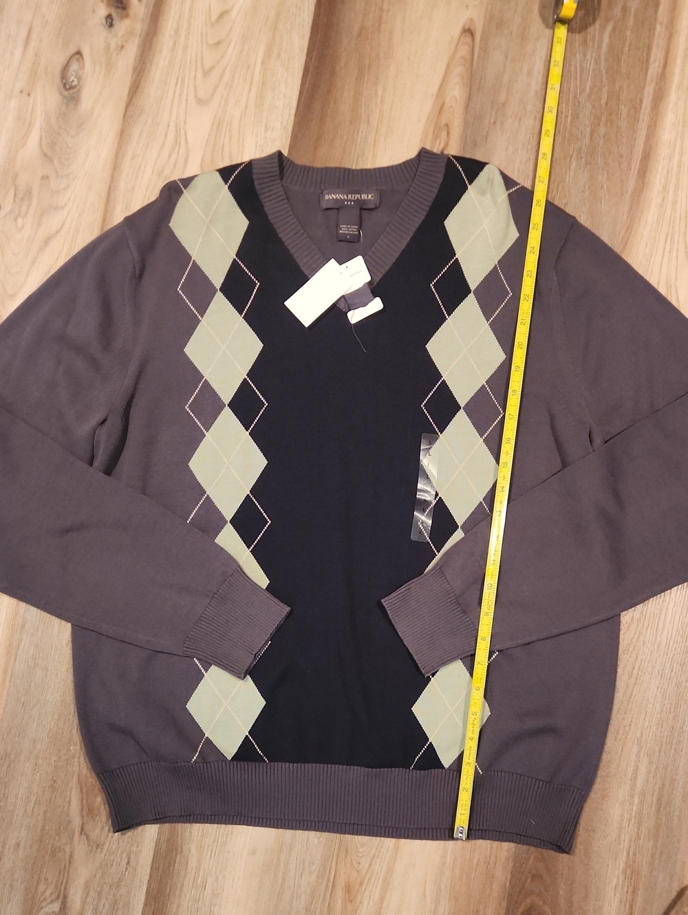 Banana Republic Men's Charcoal V-Neck Argyle Sweater - Gray & Black